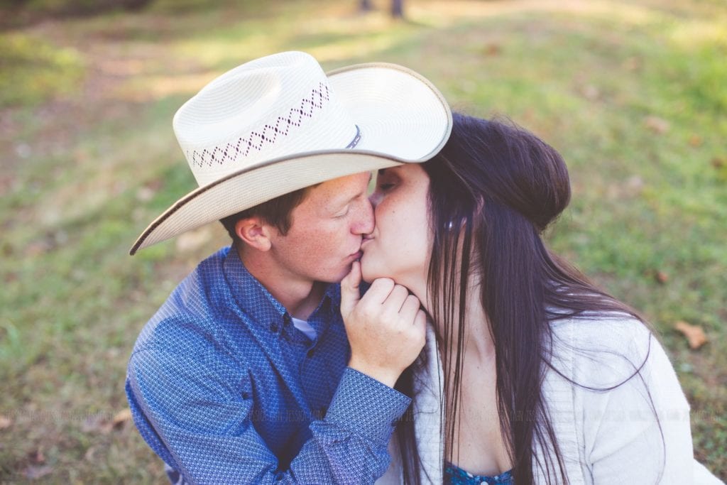 Jessica Yahn | Springfield MO Engagement Photographer