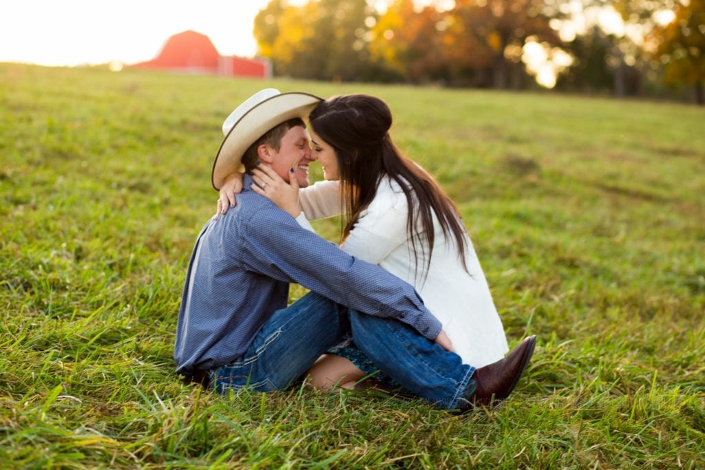 Jessica Yahn | Springfield MO Engagement Photographer